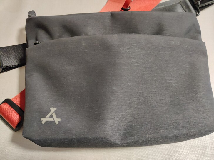 KON斜挎包 胸包 单肩包 运动包 通勤休闲