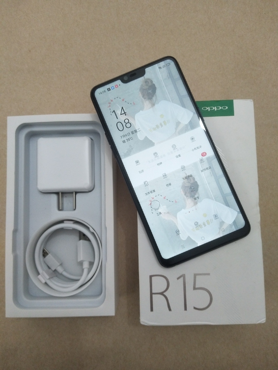 Oppor 15正品手机 99成新 只...