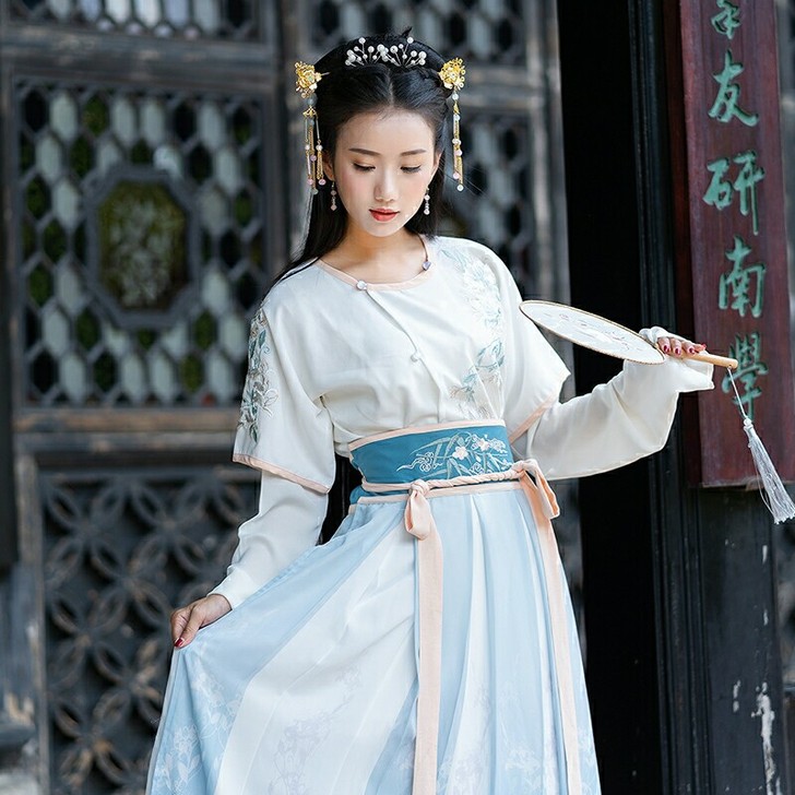 汉元素女装绣花春秋,一片式长裙汉服(退坑出...