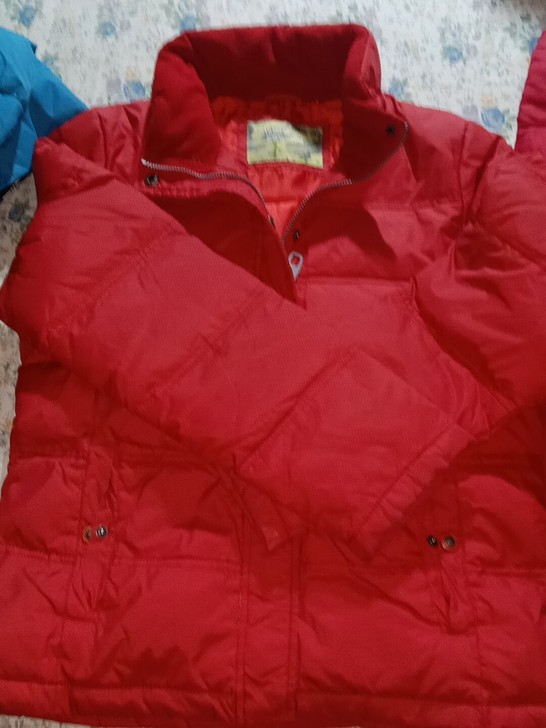 美斯特邦威女式羽绒服,短款165公分,八成...