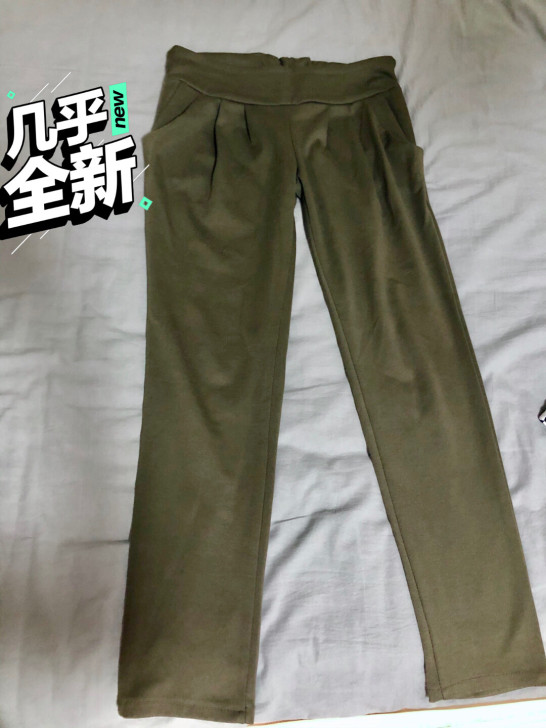 哈伦裤，军绿色，穿上显腿直，比较厚实，适合...