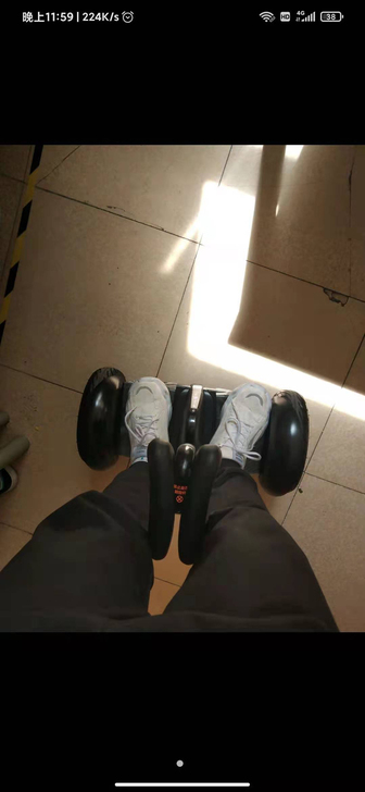 2年前买的小米9号平衡车，因上班现在开小车...