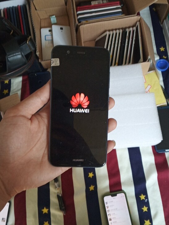 华为 HUAWEI nova 4+64...