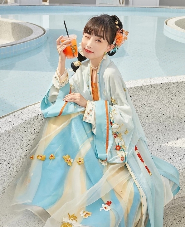 【十三余 小豆蔻儿】[不生尘] 刺绣褙子吊...