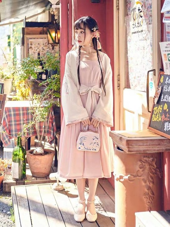 【十三余 小豆蔻儿】[迟迟]刺绣对襟短褙子...