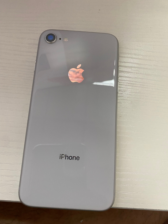 苹果8 银色全网通64GB国行 过保 外观...