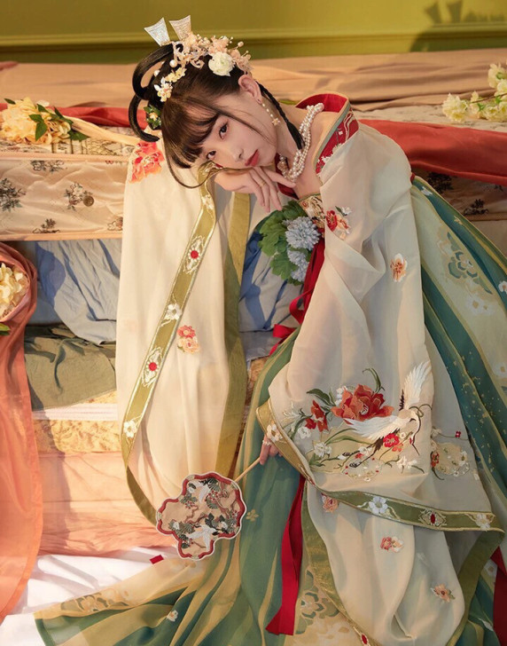 【汉服出租】十三余兮光美人齐胸儒裙，首租！...