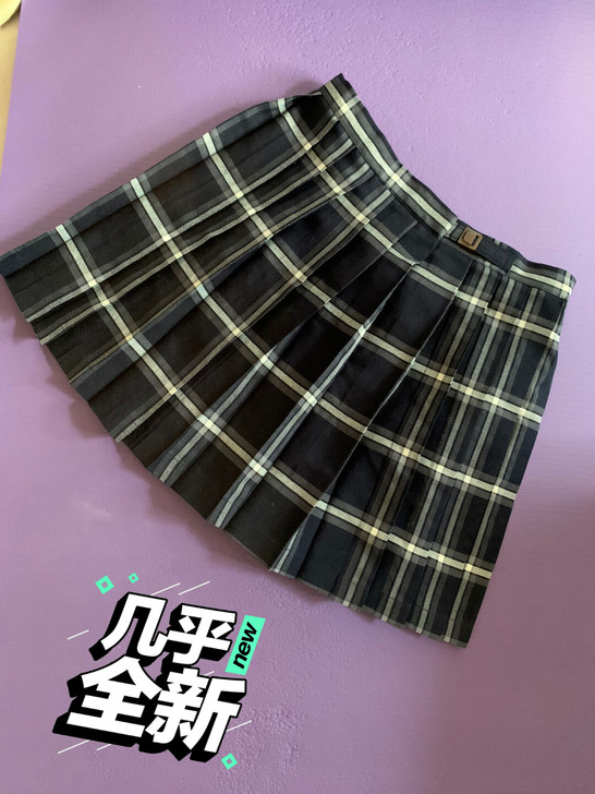藏青色百褶裙 腰围68 裙长40.5.  ...