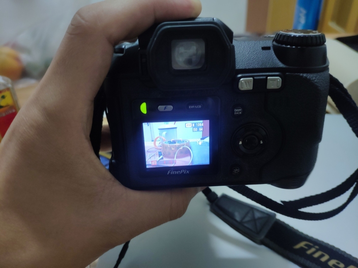 出售富士S5500长焦数码相机，功能正常，...