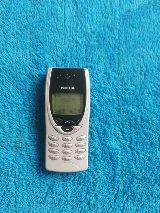 诺基亚8210直板手机一台经典款机器使用正...