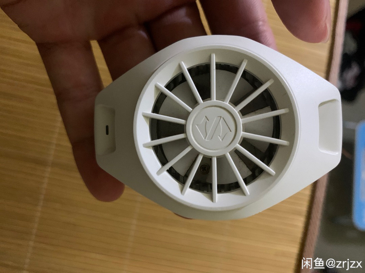 小米黑鲨冰封散热背夹BR11 手机散热器，...