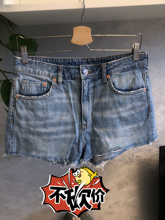 品牌短裤，现在胖了，穿不进去了