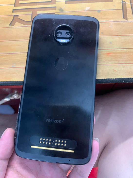 motoz2f,2k屏,835处理器,现在...
