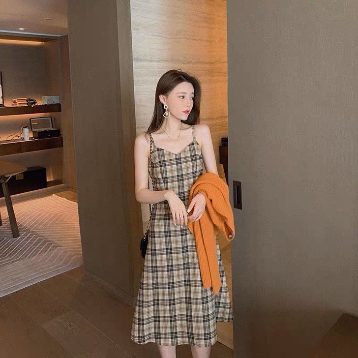 格子吊带连衣裙气质显瘦长裙