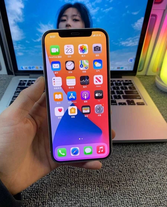 女生自用 iphone  11 128 白...