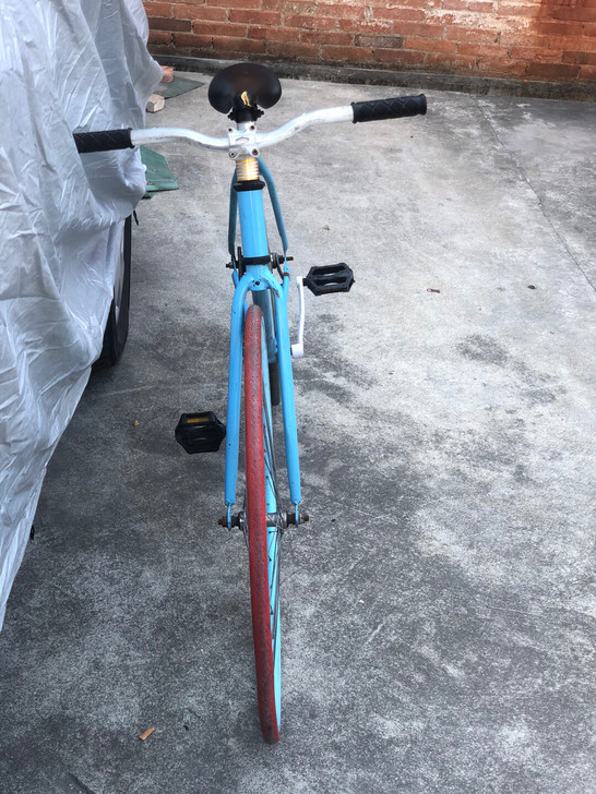 当时买死飞自行车 车子在虎门接受小刀