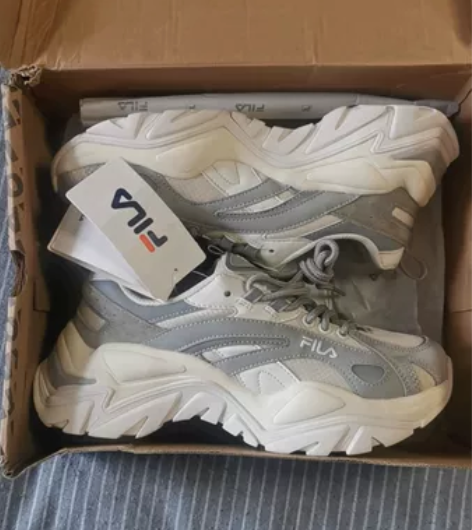 Fila 斐乐鱼刺 初代 白灰色 老爹鞋，...