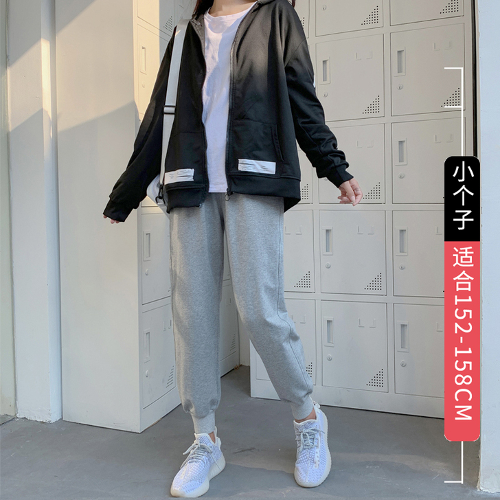 休闲卫裤超级显瘦,裤子不厚,春夏秋冬都可以穿