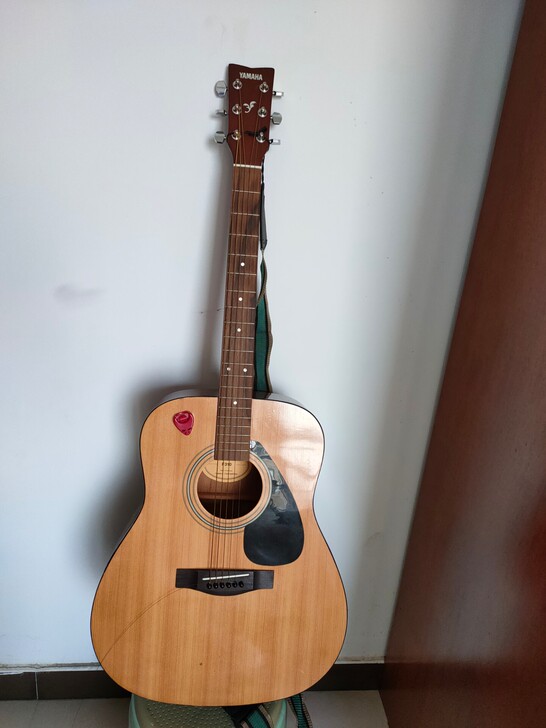 雅马哈吉他 F310
