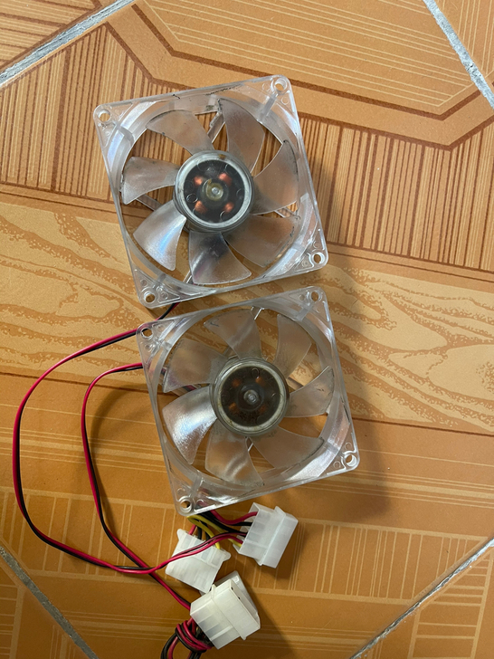 电脑，主机，机箱，带灯光，散热风扇，散热小...