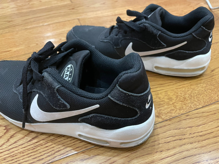 NIKE运动鞋36.5码