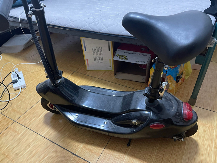 代步小电动，200，不刀，颐和园自提