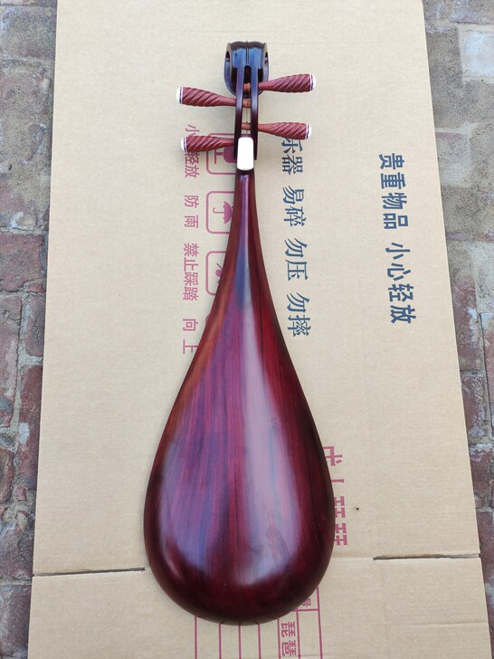 成人红花梨木琵琶，小磕碰，不明显，最后3张...
