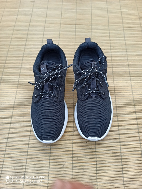 37.5码耐克运动鞋