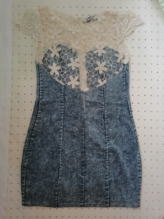 连衣裙 全新 蕾丝牛仔拼接，甜美而不失性感...