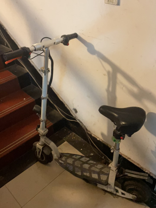 电动踏板车滑板车平衡车代驾车可折叠24V锂...