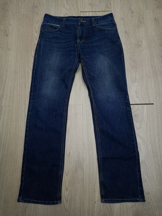 韩国男牛仔裤，32码，腰围平铺44cm，裤...