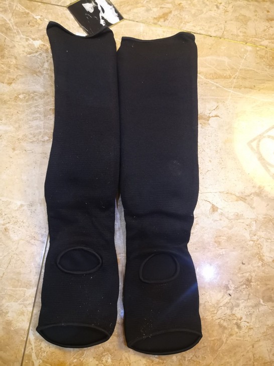 白送：空手道护具护腿拳套