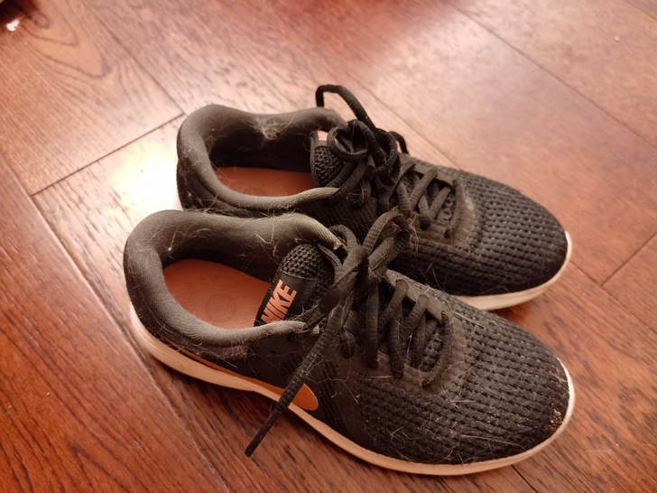 Nike运动鞋耐克休闲鞋女鞋黑色跑步鞋，购...