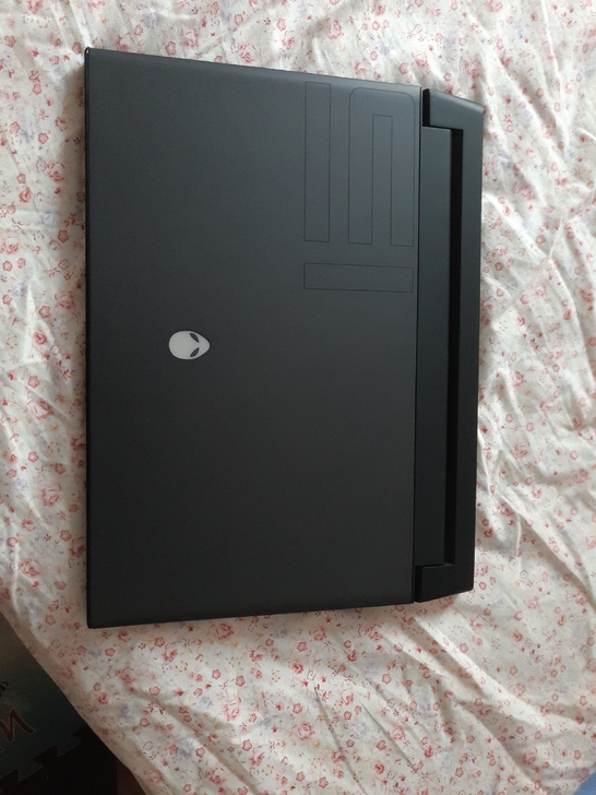 外星人alienware m15r3笔记本...