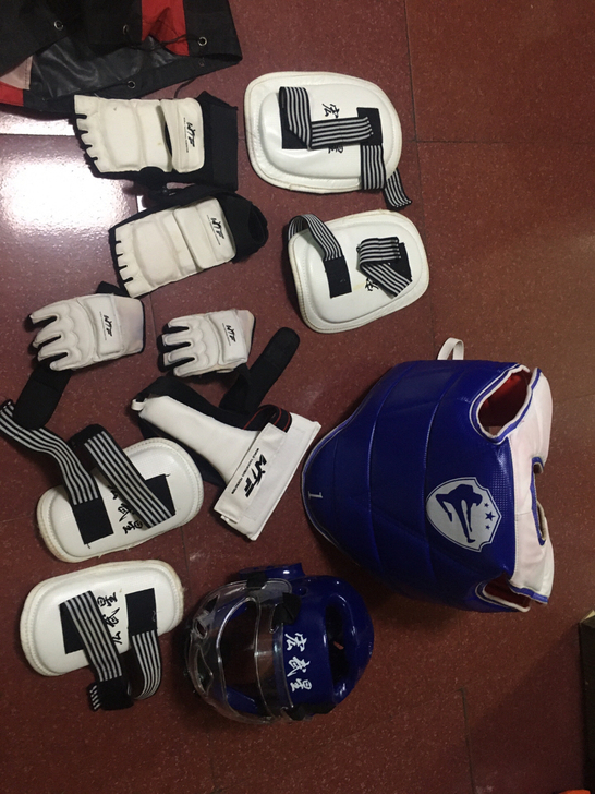 跆拳道护具一套