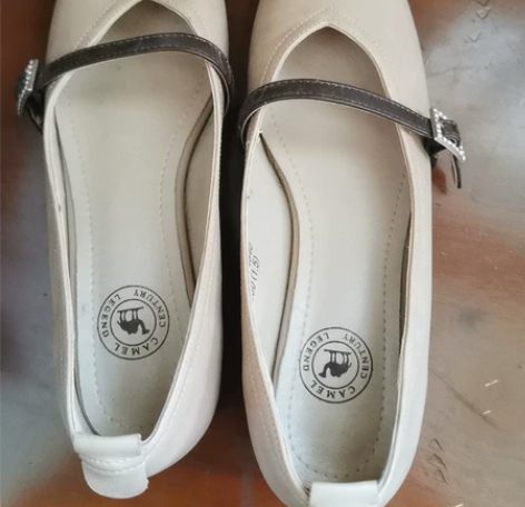 骆驼英伦风女单鞋 粗跟 卡粉色 感兴趣的话...