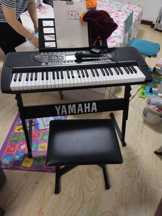 95新电子琴，闲置转手，带琴架和配套椅子，...
