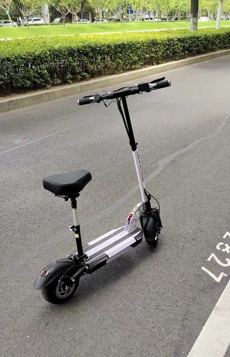 电动滑板车 超轻折叠迷你电动滑板车 小型便...