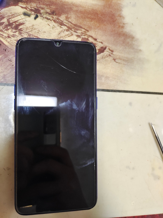 出一台自用4+64g realme X青春...