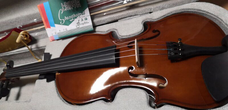 琴行倒闭转型特价处理全新 小提琴一批。