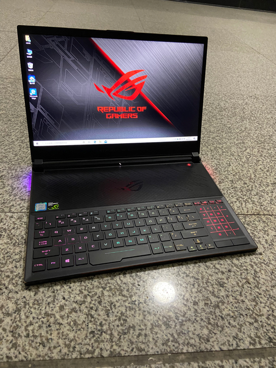 华硕玩家国度冰刃3 GX531G游戏本 二...