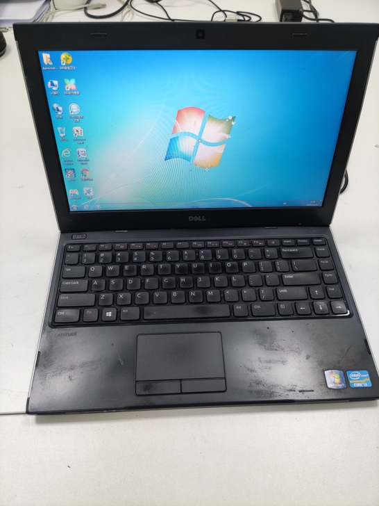 戴尔Latitude3330笔记本电脑
