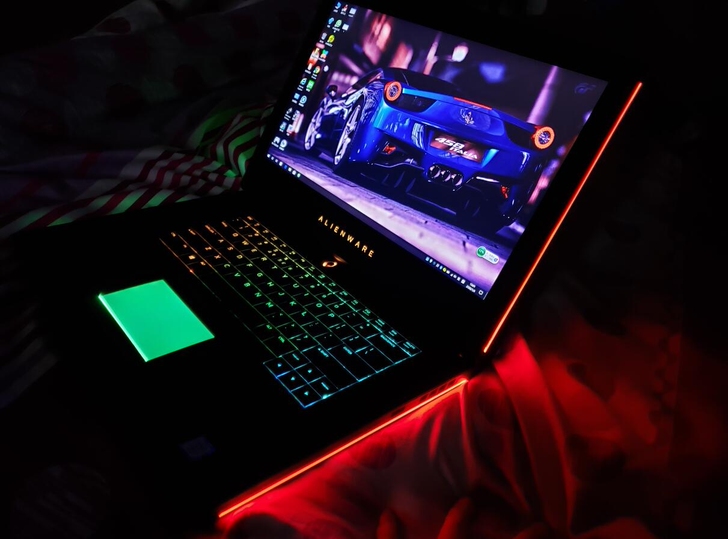 外星人笔记本游戏本电脑15r4 八代处理器...