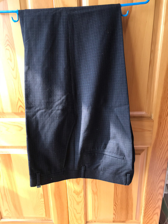 男西裤,恒源祥实体店买的,腰围27.6,裤...