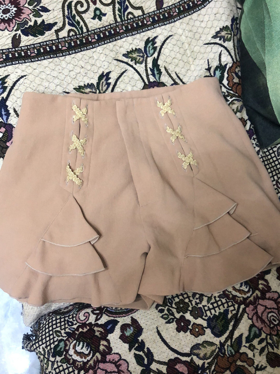 一条高腰卡其色短裤，气质款，m码，九成新，...