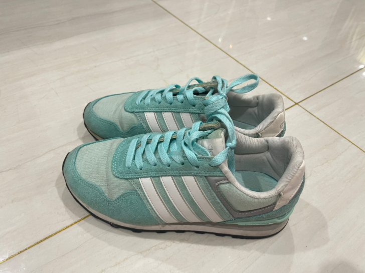 adidas 38码 薄荷绿（实物比图片颜...