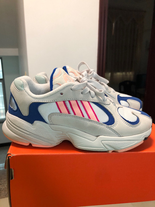 阿迪达斯adidas yung1