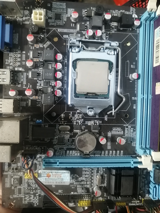 i3 3220主机，工作室脱坑电脑主机