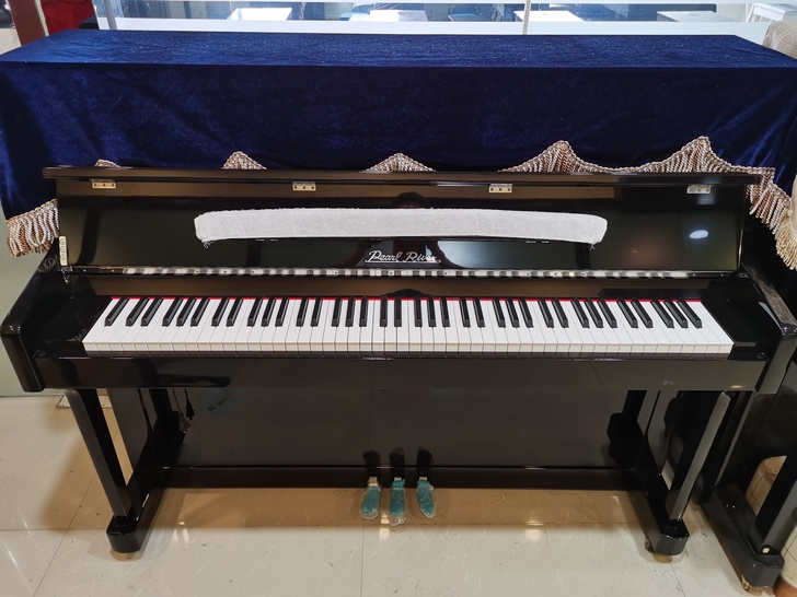 大量珠江准新钢琴，才买一两年，三四年都有几...