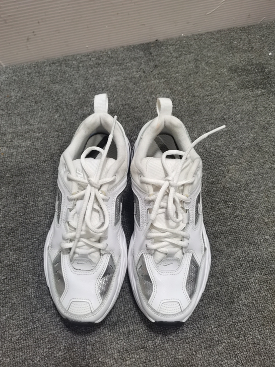 耐克正品,复古女款跑鞋,37.5码,37的...